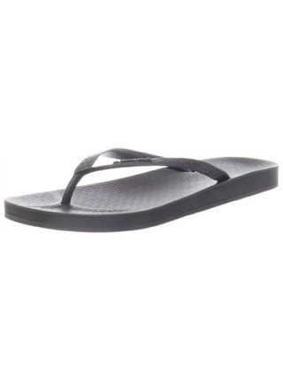 What is the Difference Between Havaianas and Ipanema Flip Flops