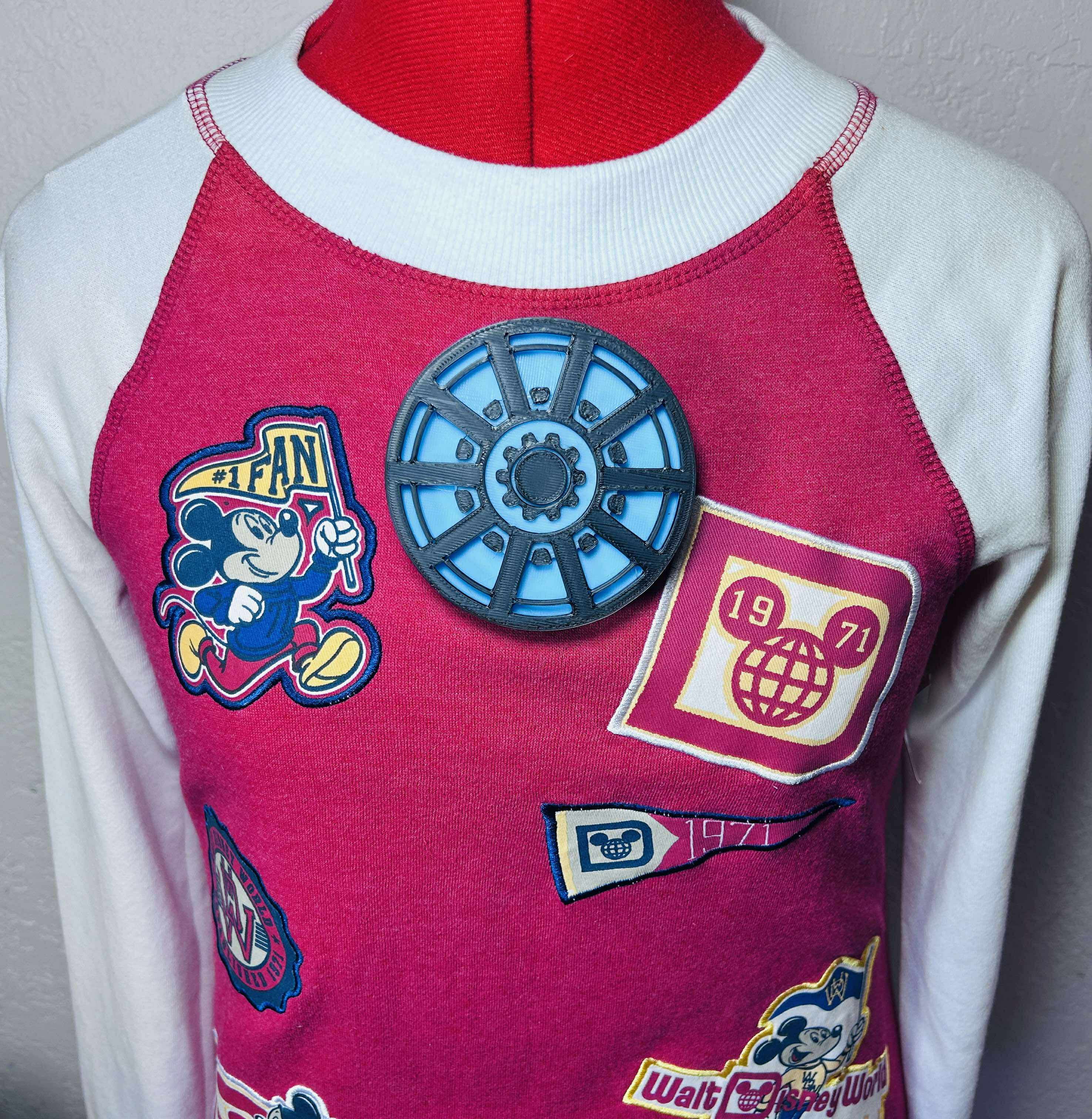 Iron Man 1 Arc Reactor 3D Custom Magnetic Chest Piece Glow in the Dark Light Up Super Hero Inspired + UV Keychain Light
