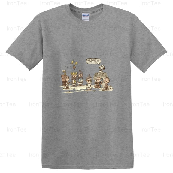 IronTee76 She Turned Me Into A Newt, Monty Python and the Holy Grail, Witch, Comedy T-Shirt, for Unisex, up to size 5XL.