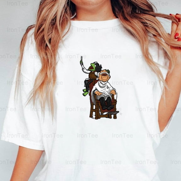 IronTee77 Sweeney Toad, Sweeney Todd, Muppets Parody, Horror Musical, Dark Comedy Mashup T-Shirt, for Unisex, up to size 5XL.