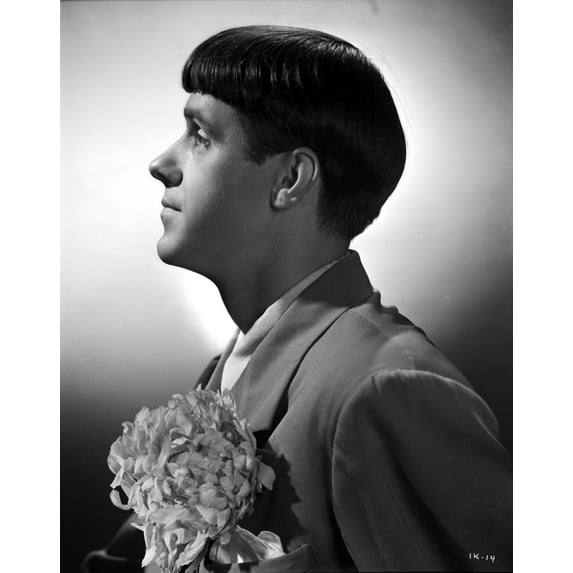 Ish Kabibble with flowers Photo Print (8 x 10)