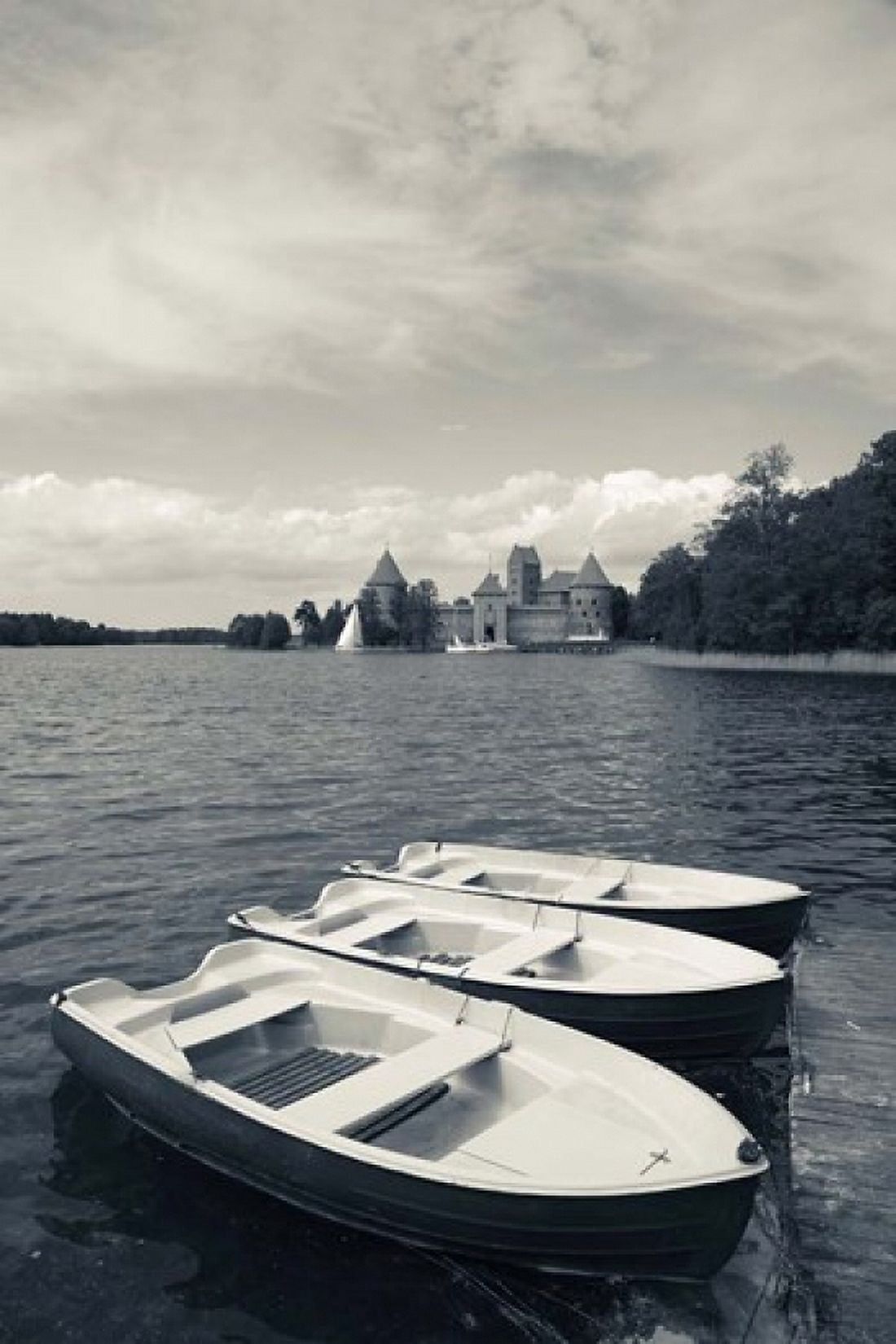 Island Castle by Lake Galve Trakai Lithuania II Canvas Art - Walter Bibikow DanitaDelimont (23 x 35)