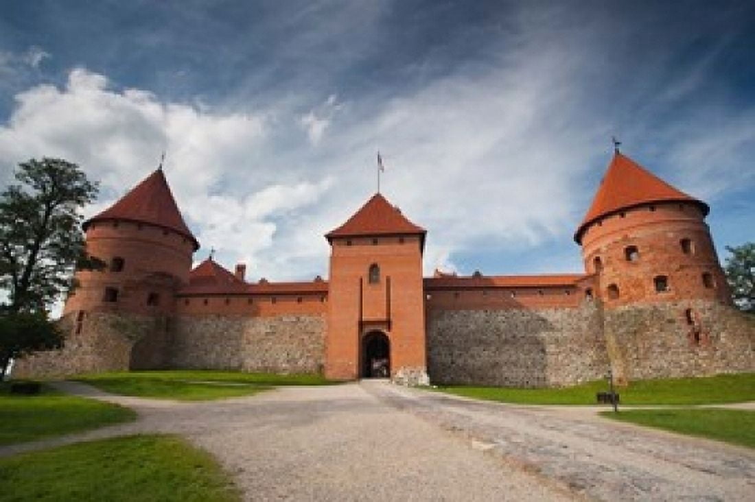 Island Castle by Lake Galve Trakai Lithuania VI Canvas Art - Walter Bibikow DanitaDelimont (24 x 15)