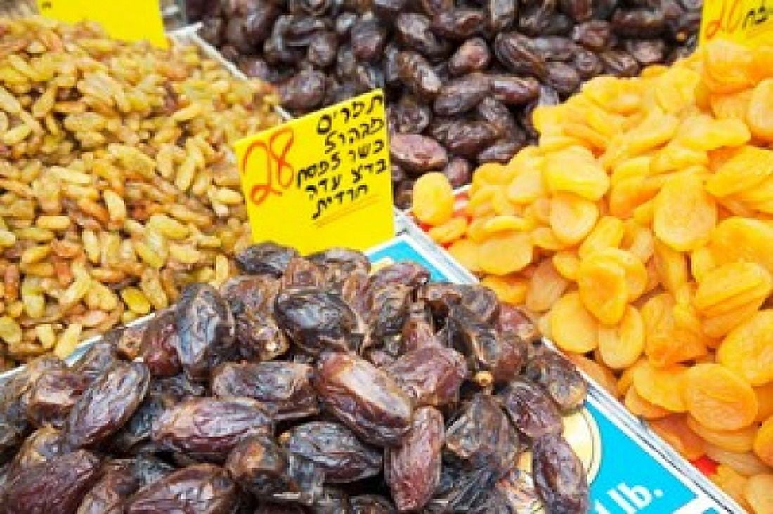 Israel Jerusalem Mahane Yehuda Market fruits Canvas Art - John & Lisa Merrill DanitaDelimont (26 x 18)