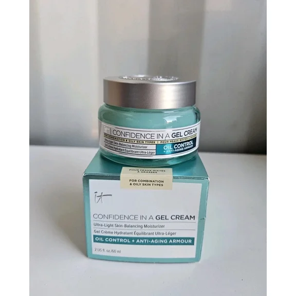 It Cosmetics Confidence In A Gel Cream 2 oz