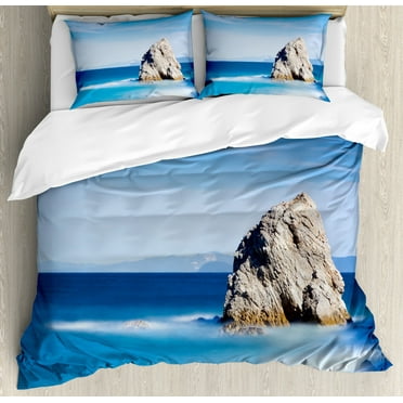 Italian Duvet Cover Set, Big Formless Rock Italian Seascape and Sky European Secret Paradise Art, Decorative 3 Piece Bedding Set with 2 Pillow Shams, Queen Size, Turquoise Grey, by Ambesonne