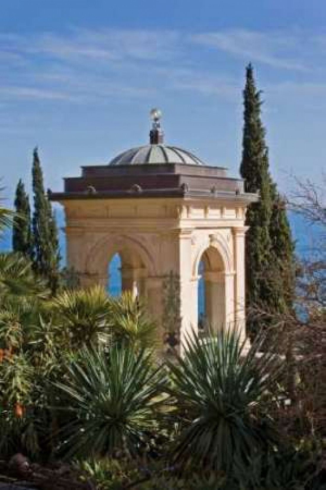 Italian Garden III Canvas Art - Rita Crane (20 x 28)