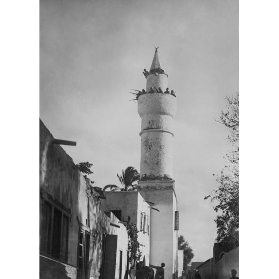 Italian Soldiers On A Minaret Balcony Of A Mosque In Tripoli History (18 x 24)