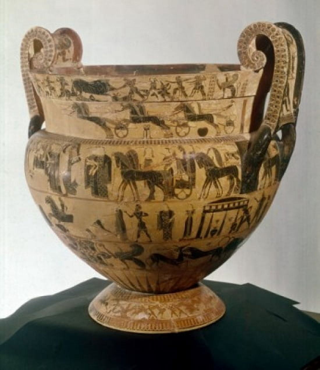 Italy Florence Museo Archeologico Francois Vase by Kleitias and Ergotimos 570 BC Canvas Art - Kleitias and Ergotimos (24 x 36)