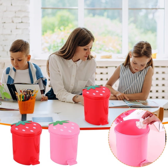 Iuhan 2Pcs Strawberry Trash Can, Kawaii Press Type Mini Desktop Wastebasket, Cute Plastic Garbage Bin for Office Desk Bedside Table Car Bedroom Decor