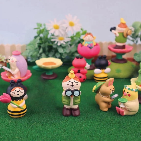 J Miniature Resin Figurines Statue-Cute Frog Sculpture for Outdoor Fairy Garden and Desk Decor Adorable Figurine Statue