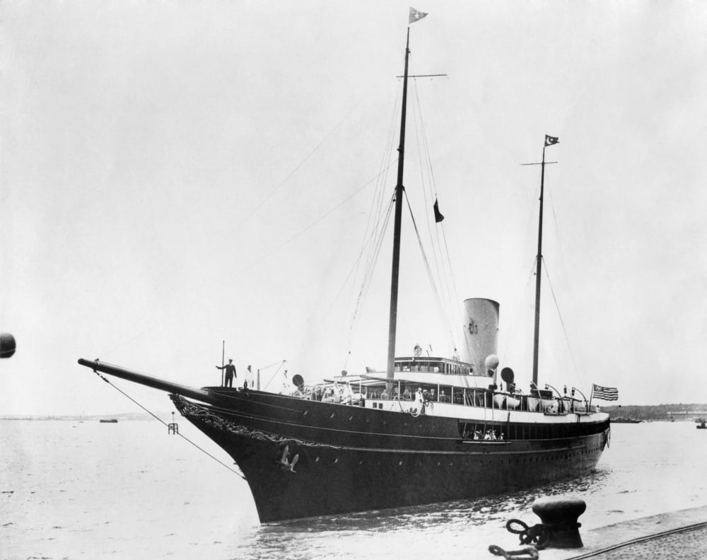J.P. Morgan Jr.'S Yacht 'Corsair History (36 x 24) - Walmart.com