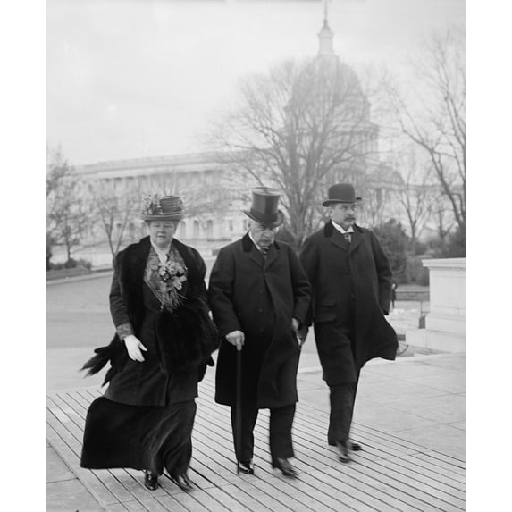 J. Pierpoint Morgan 1837-1913 American Financier Flanked By His Oldest Daughter Louisa Satterlee And Son Jack Arriving At The Banking And Currency Committee Investigation In 1912. (Bsloc2010181)