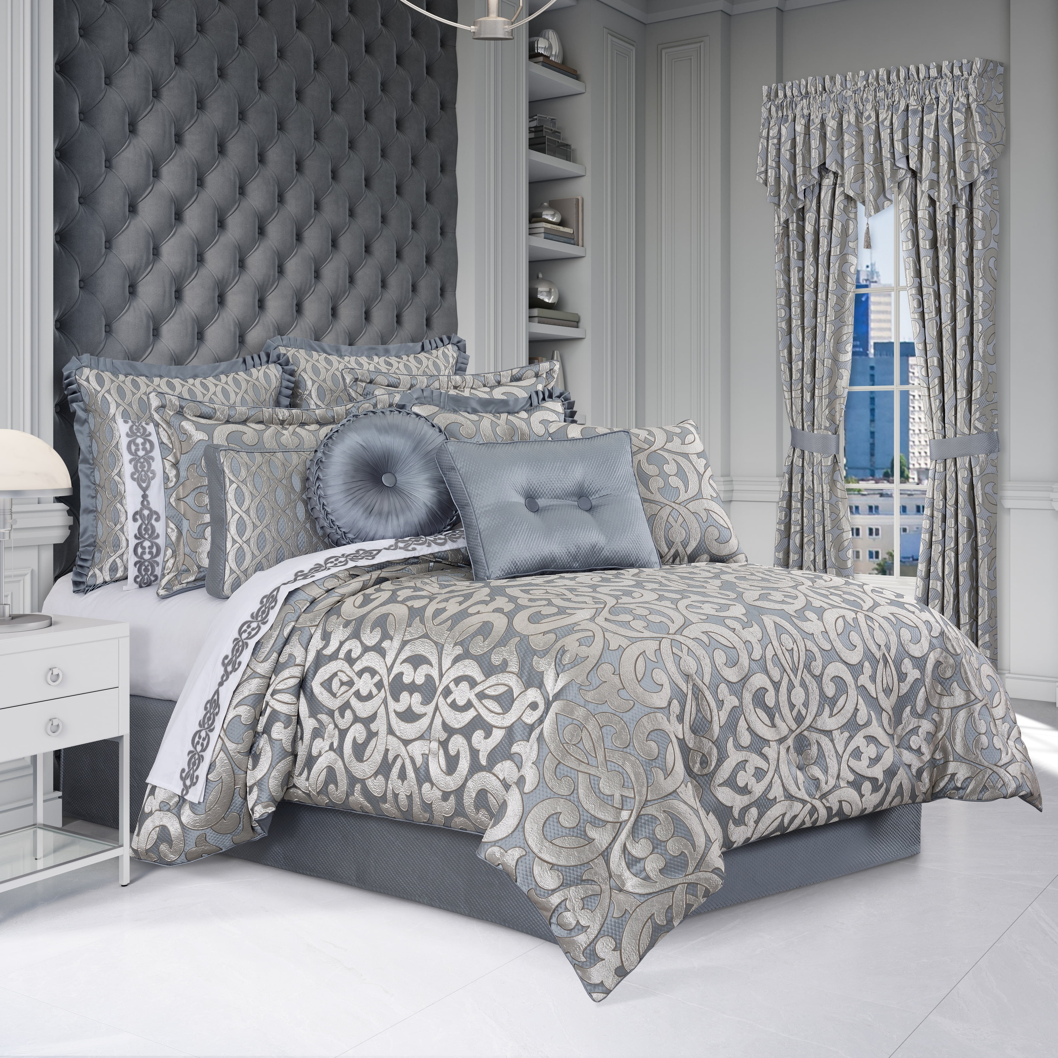 King Blue and Silver Microfiber Comforter Set with Shams