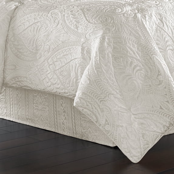 J. Queen New York Bianco Comforter Set California King
