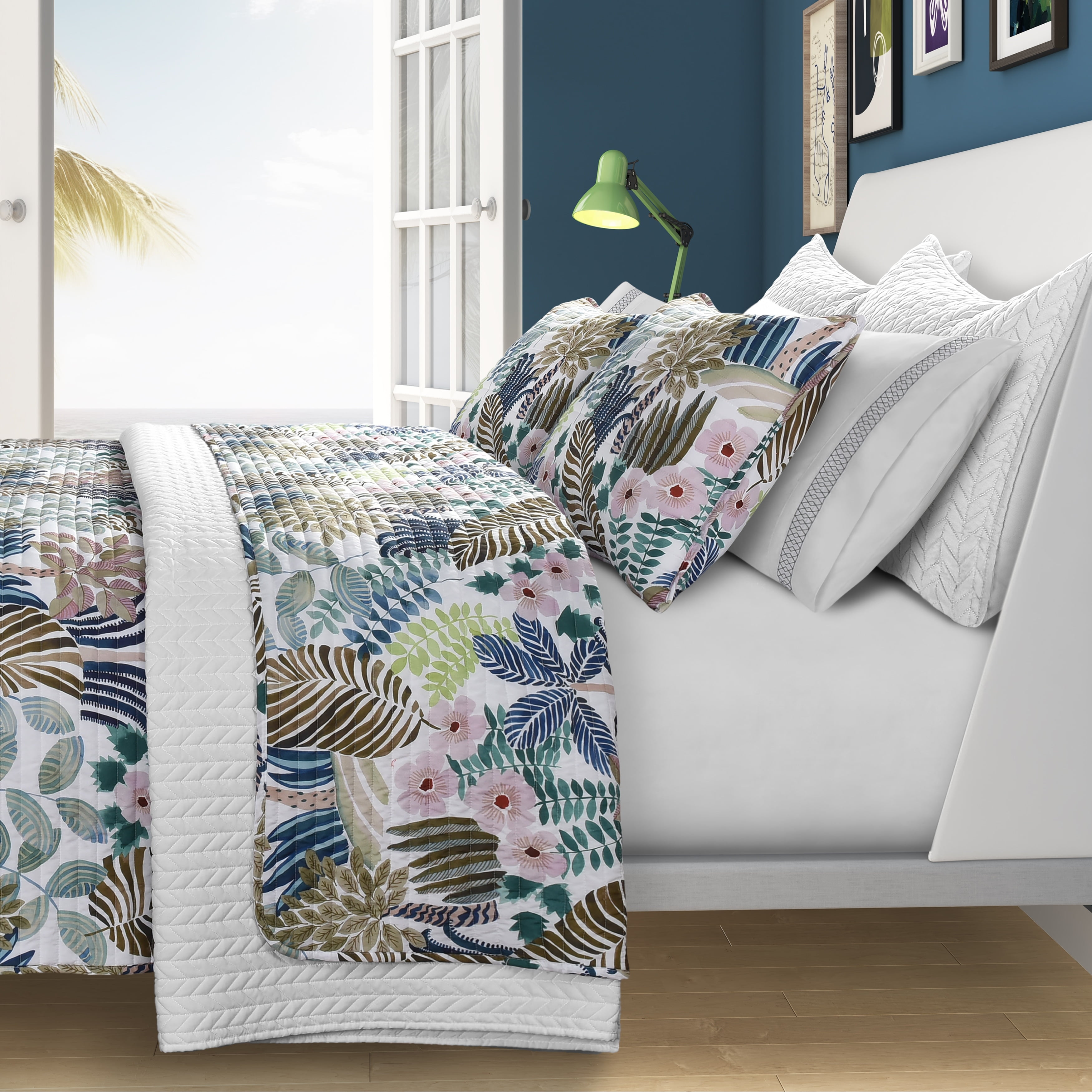 Blue Tropical Microfiber Queen Quilt Set with Shams