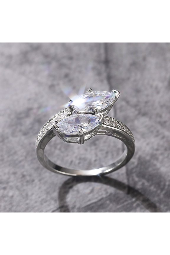 Sweeping Ring For Valentine Gift 2.8 CT Simulated Diamond Ring 925 Silver plated