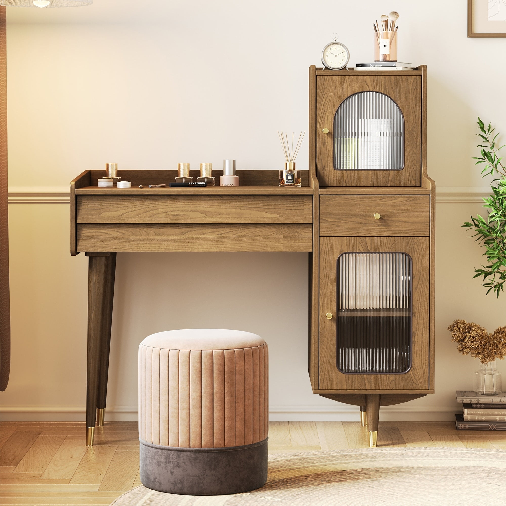 Simple makeup table discount