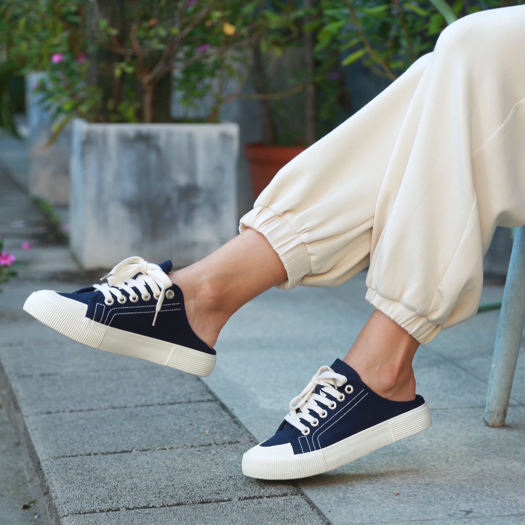 Women's Sneakers - Low-Top Sneakers - Lace-Up Spring Summer Autumn Shoes