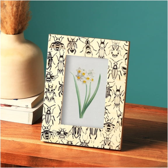 JERFIT 4x6 Inch Decorative White Bone Photo Frame with Insect Motif for Tabletop Display