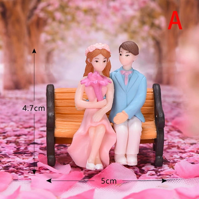 Cute Couple Miniature Figurines (Style 4)