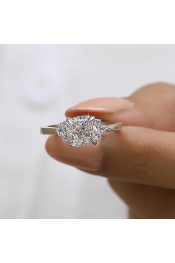 2 Carat Cushion Cut moissanite Wedding Ring, Vintage Style Flower Shape Ring for Women