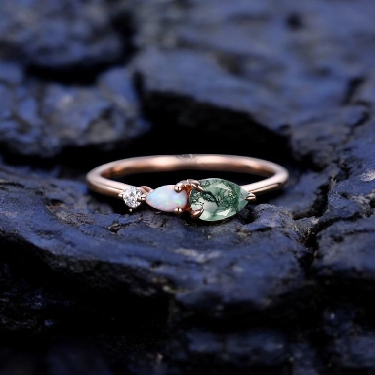 JEWELSBYASAILOR 7X5 Pear Moss agate Ring / Fire Opal Engagement