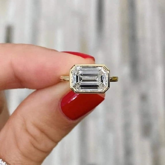 JEWELSBYASAILOR1.5Ct / 8X6MM Emerald Cut Moissanite Ring - Delicate Engagement Ring for Women - Bezel Set Solitaire Jewelr - 925 Sterling Silver Metal
