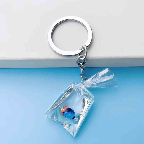 JGJJUGN Clear Resin Fish Keychain, Cute Fish Key Ring, Water Bag Fish Pendant, Lifelike Goldfish Accessory for Bags, Purses, and Decor, 6 Colors Available, DIY Keychain Decoration