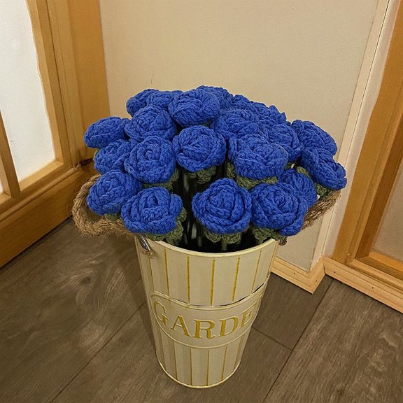 JGJJUGN Knitted Roses, Hand Woven Floral Bouquet, Yarn Flowers, Faux Rose Decoration, Lasting Gift for Valentine's Day, Anniversary, Birthday, Home Decor, Artificial Flowers