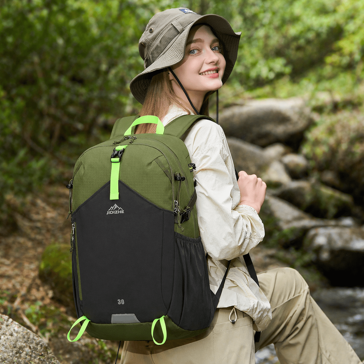 JIDIZHE 30L Polar Explorer Hiking Backpack, Lightweight Water-Resistant Outdoor Travel Backpack for Men & Women, Green