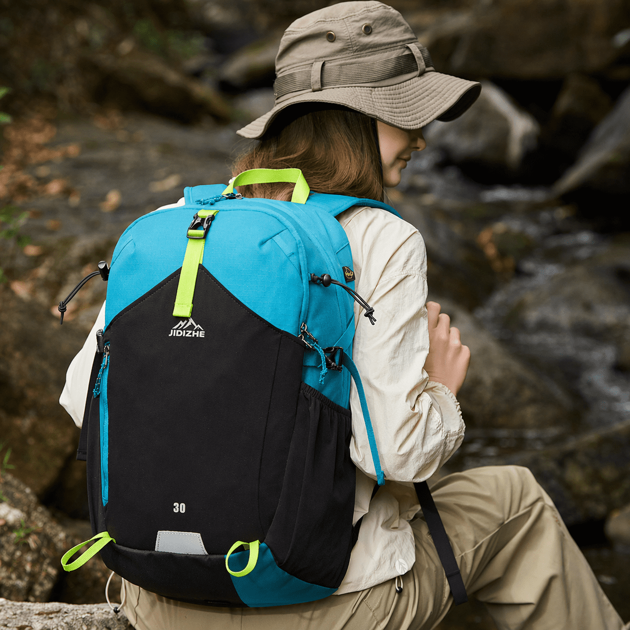 JIDIZHE 30L Polar Explorer Hiking Backpack, Lightweight Water-Resistant Outdoor Travel Backpack for Men & Women, Lake Blue
