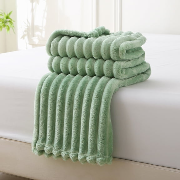 JML Super Soft King Size Blanket Premium Silky Flannel Fleece Ribbed Jacquard Lightweight Bed Blanket All Season Use, Green Ribbed, King(80"x91")