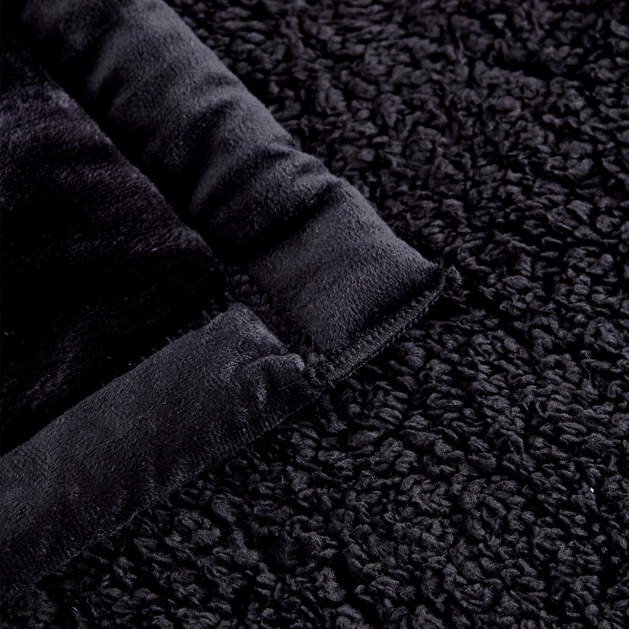 Ultra Plush Black Sherpa Queen Comforter Set with Pillow Shams