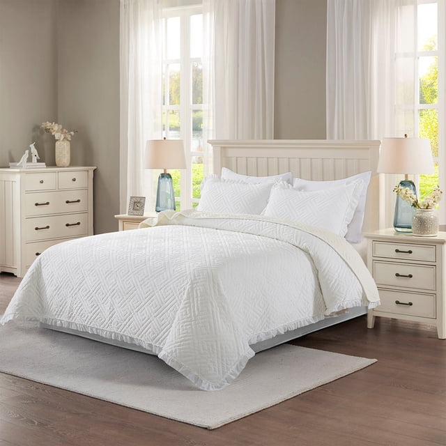 JML Velvet Quilt Set Twin Size 2 Pieces, Soft Velvet Diamond Pattern Bedspread Coverlet Quilted Bedding Set, with 1 Pillow Sham,White