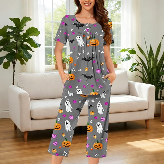 JOANKDMI 2 Piece Pajama Set Women Classic Ghost and Pumpkin Pattern Breathable Short Sleeve Sleepwear Outfit with Pockets Cute Casual Apparel for Halloween Night Event, S-3XL
