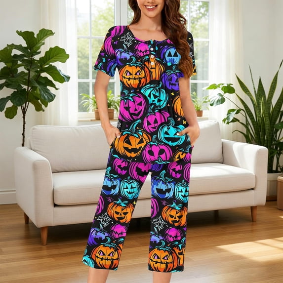 JOANKDMI 2 Piece Set Women Pajamas Vibrant Jack-o-Lantern Pattern Spooky Chic Short Sleeve and Capri Pants Sleepwear for Halloween Dress Up Party and Cozy Indoor Festivities, S-3XL