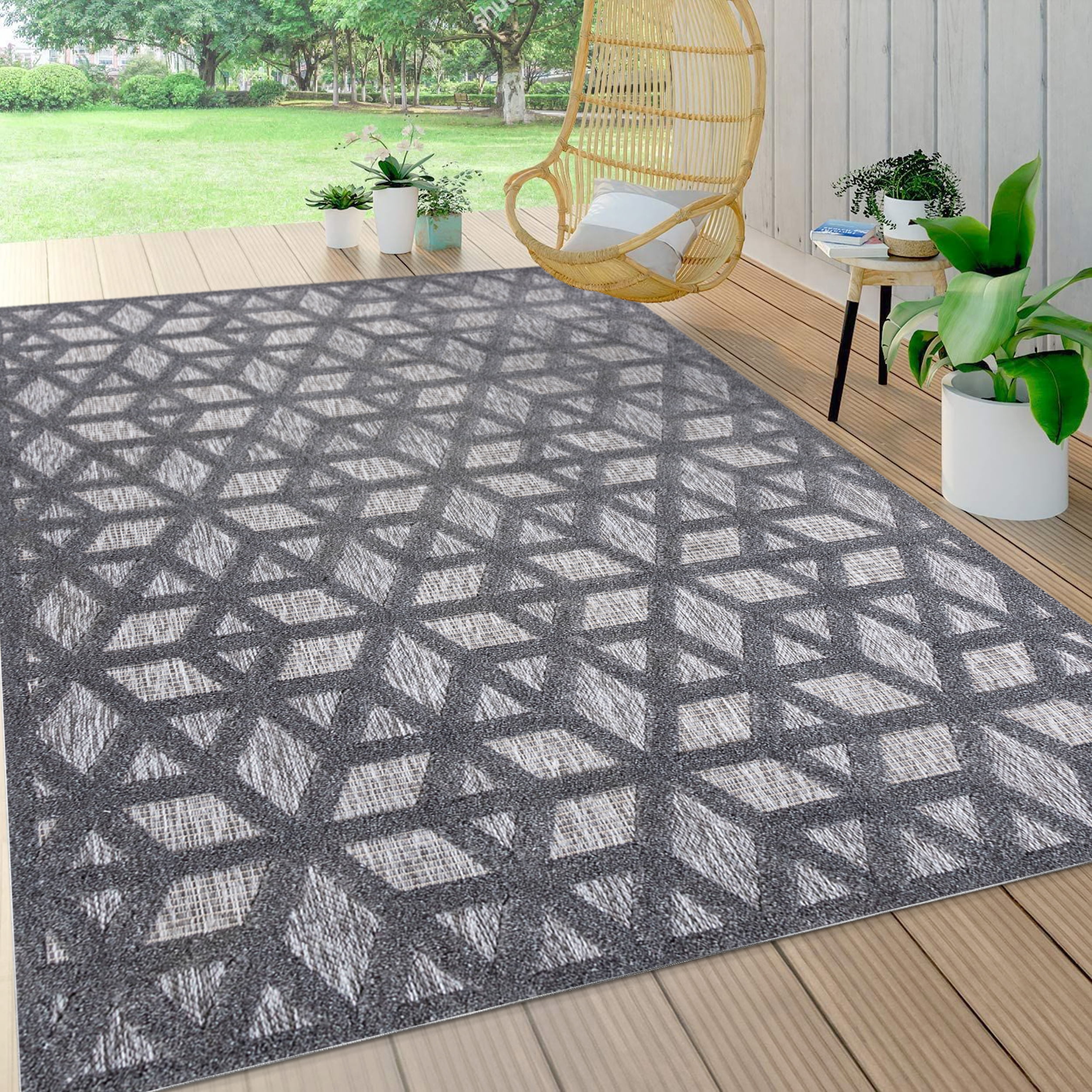 Dark Gray Geometric Rectangular Indoor/Outdoor Rug