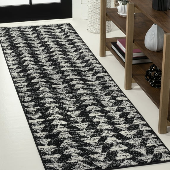 JONATHAN Y MOROCCAN HYPE 2 x 8 Runner Rug, Aisha Moroccan Triangle Geometric - Black/Cream, MOH206C-28