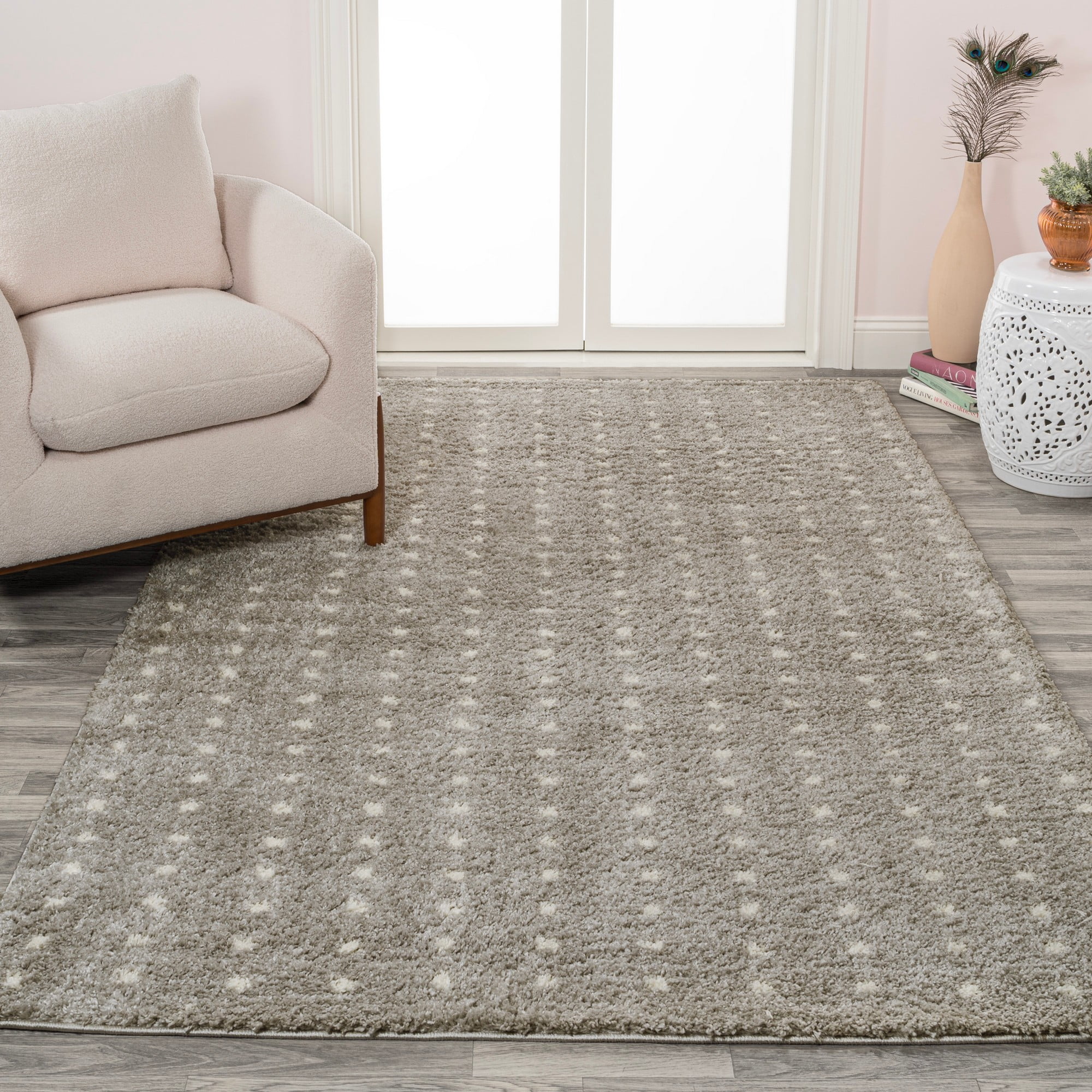 Gray Geometric Dot Shag 4' x 6' Synthetic Area Rug