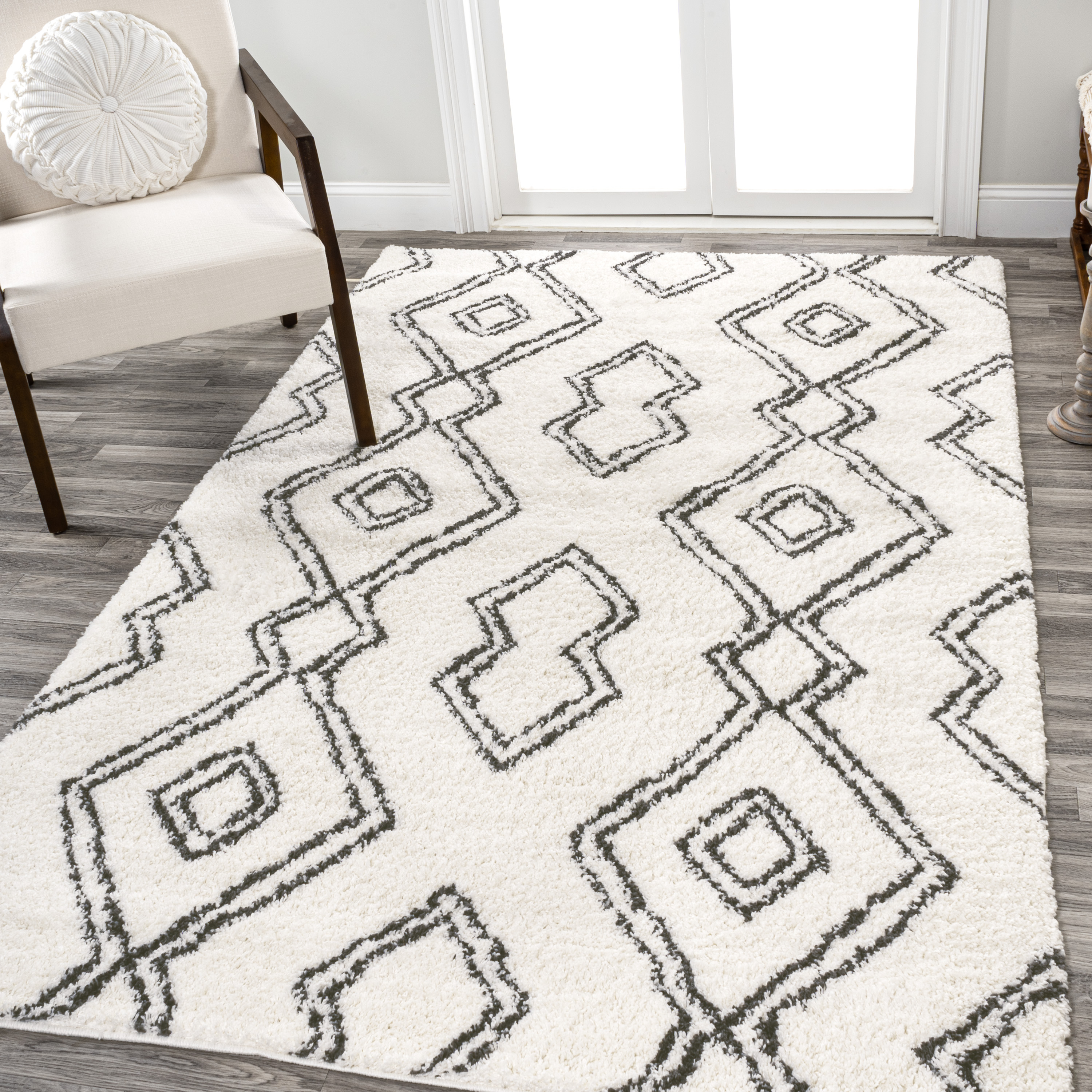 Deia Black and White Geometric Shag Area Rug