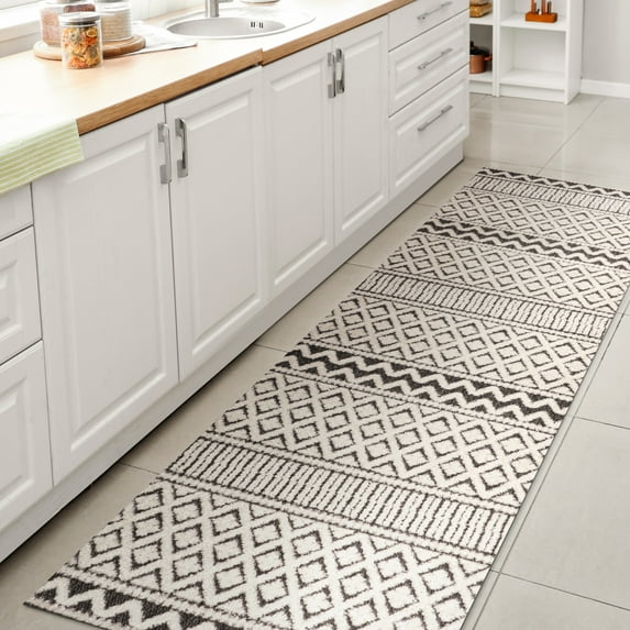 JONATHAN Y SOUTH BEACH 2 x 8 Runner Rug, Ormond Trellis Geometric - Cream/Black, SBH109B-28