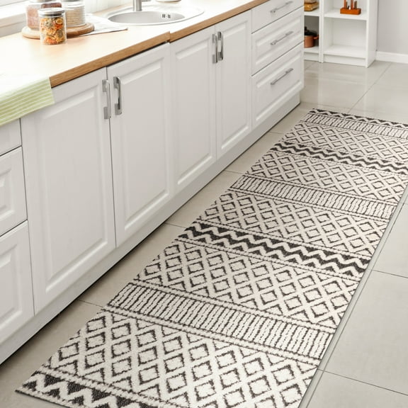 JONATHAN Y SOUTH BEACH 2 x 8 Runner Rug, Ormond Trellis Geometric - Cream/Black, SBH109B-28