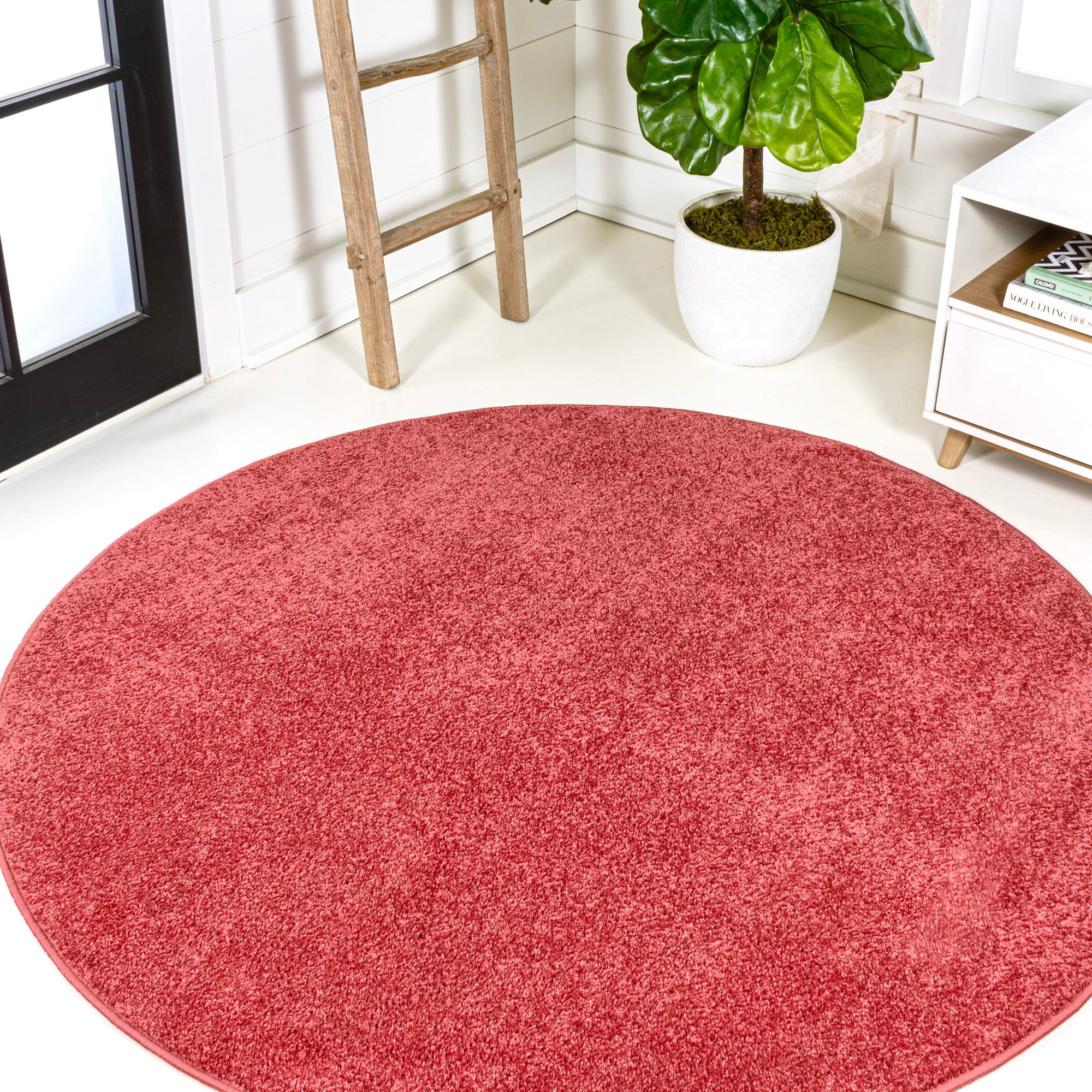 JONATHAN Y SEU100E-8R Haze Solid Low-Pile Red 8' Round Area Rug ...