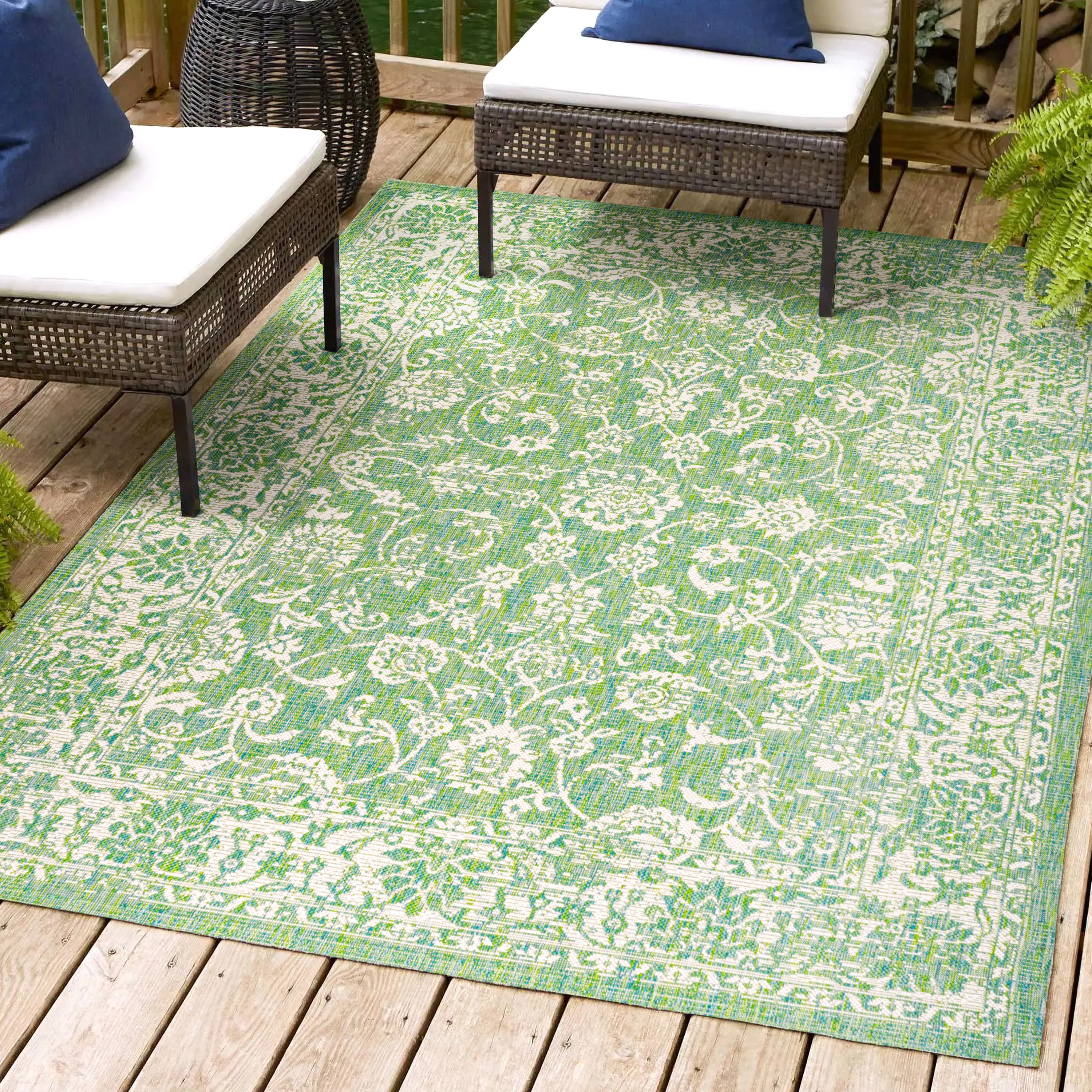 9' x 12' Green and Cream Floral Synthetic Rectangular Area Rug