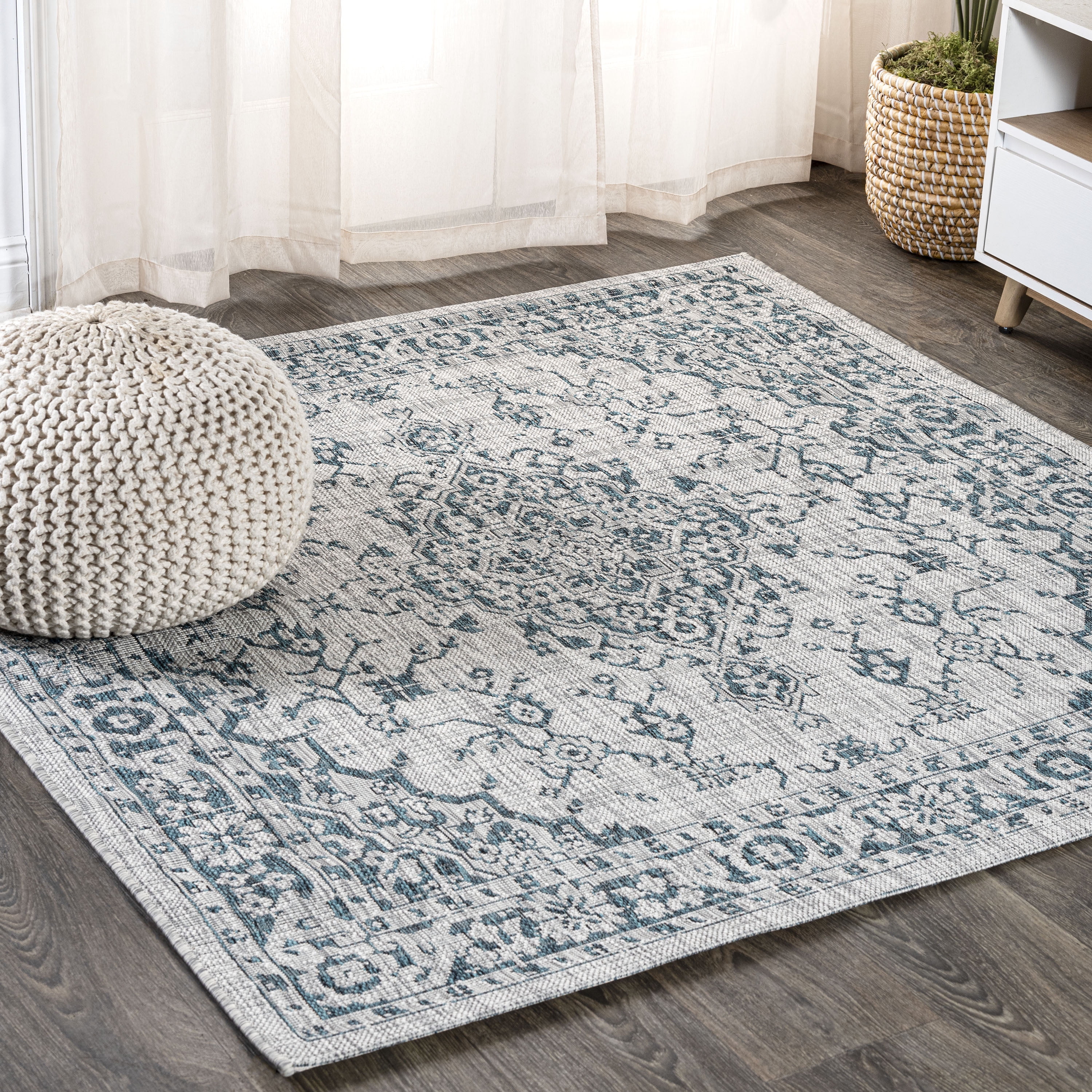 Dreamy Boho Medallion Gray/Teal 5' Square Synthetic Area Rug