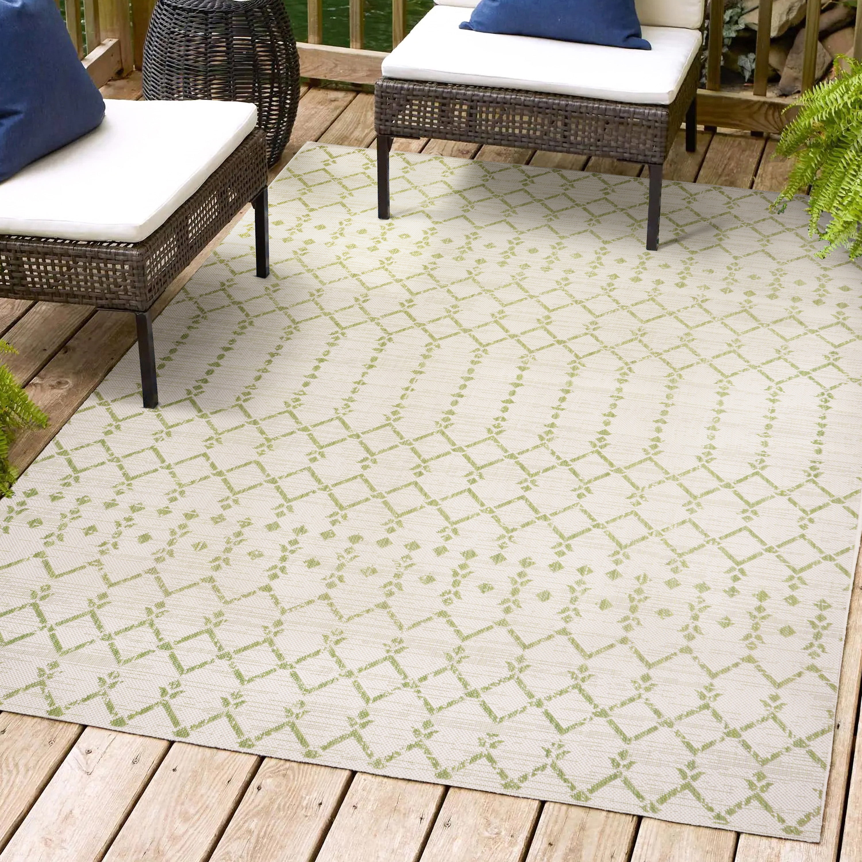 Moroccan-Inspired Geometric Gray Flatweave 3' x 5' Outdoor Rug