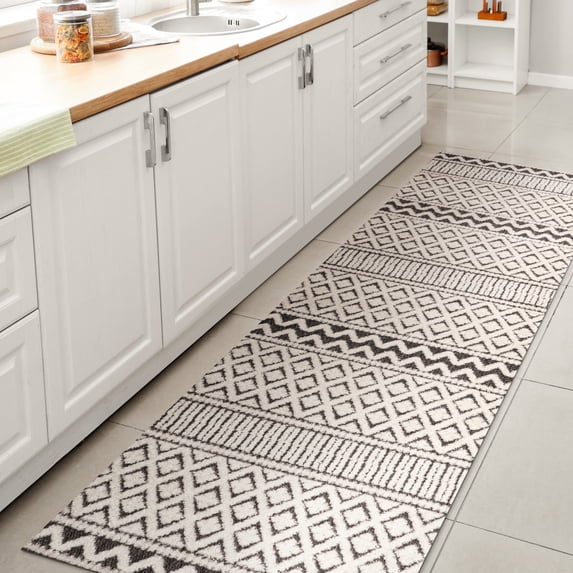 JONATHAN Y SOUTH BEACH 2 x 8 Runner Rug, Ormond Trellis Geometric - Cream/Black, SBH109B-28