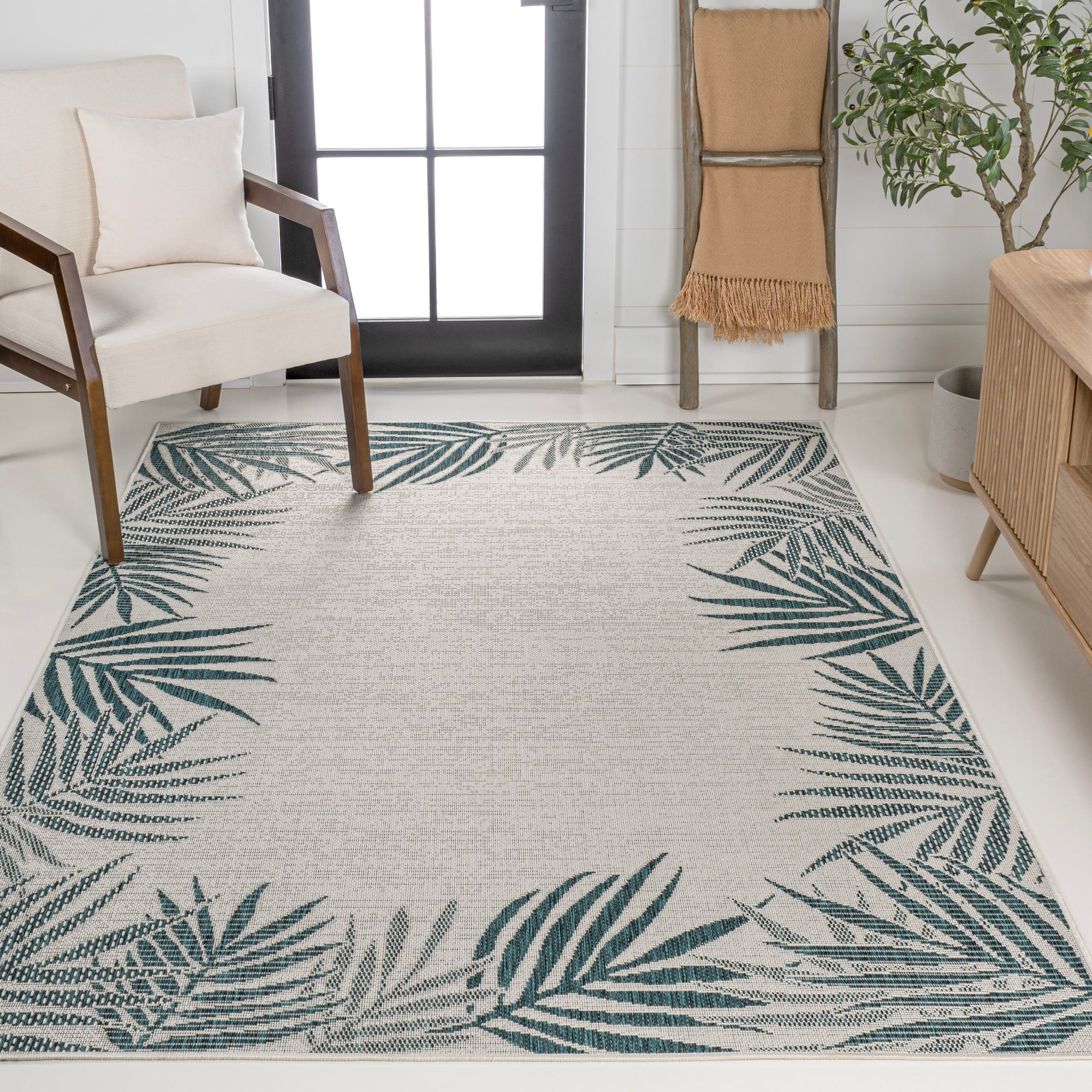 Isla Coastal Blue and Cream Synthetic 3 x 5 Area Rug