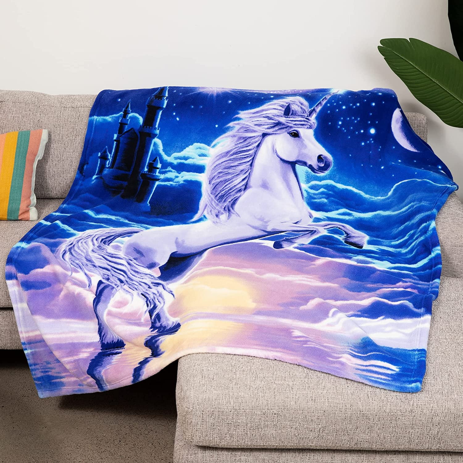 Laura Ashley Kids Ultra Soft Plush Throw, 60 x 50 - Unicorn Utopia